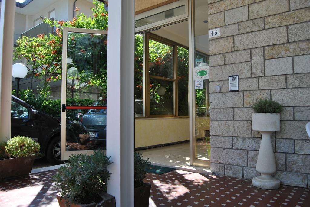 Le Aromatiche B&B Viserbella di Rimini Zewnętrze zdjęcie